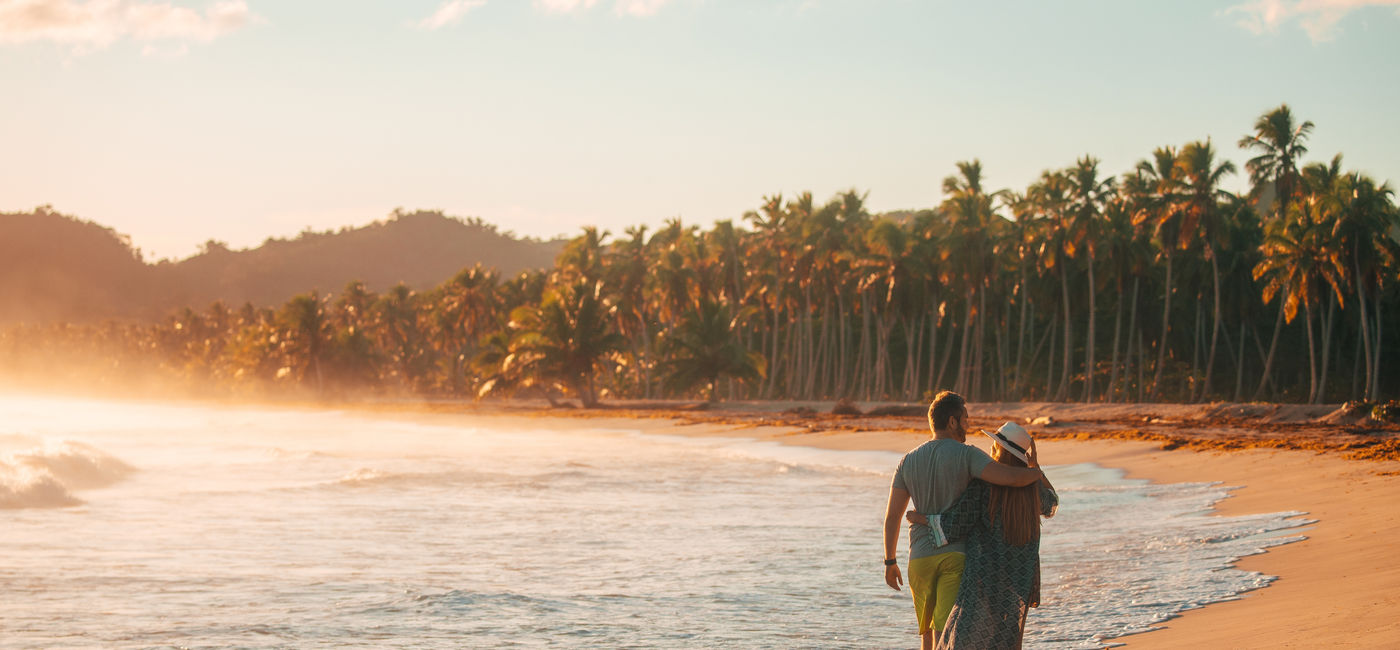 Image: Couple on the beach in Samana (Photo Credit: Dominican Republic Ministry of Tourism)