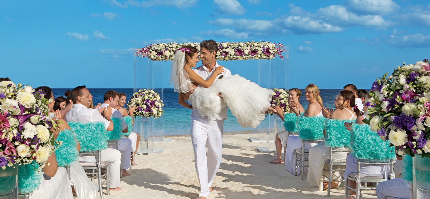 Image: Dreams Wedding in Paradise Package (courtesy of Inclusive Collection)