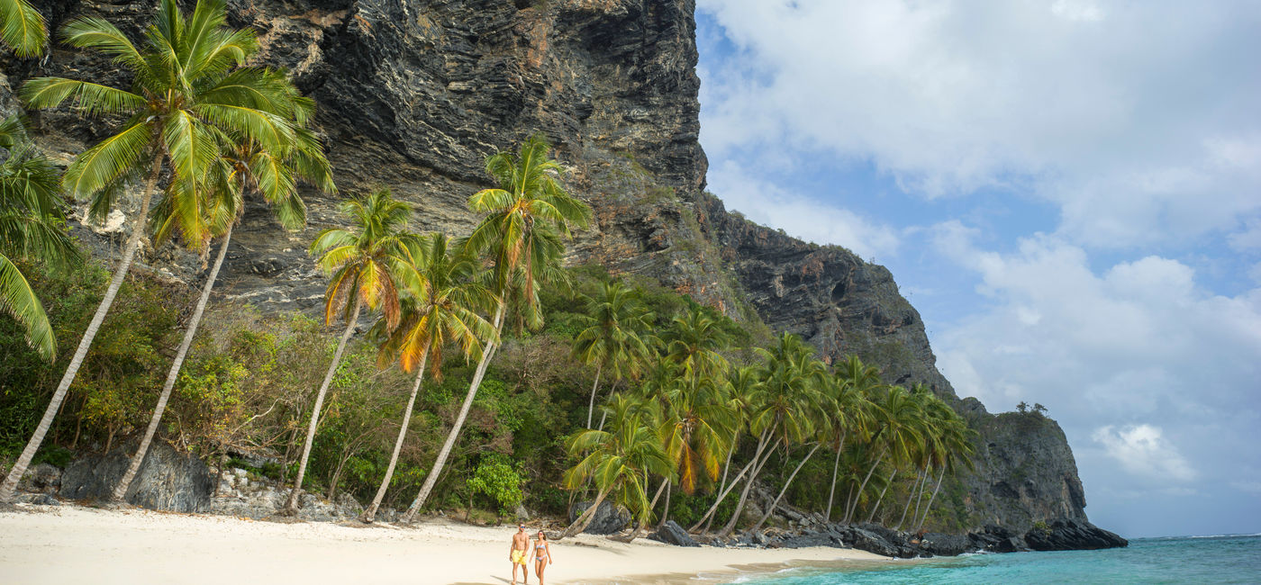 Image: Playa Fronton, Samana (Photo Credit: Dominican Republic Ministry of Tourism)