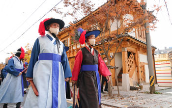 Jongno-gu is home to many prestigious landmarks. 